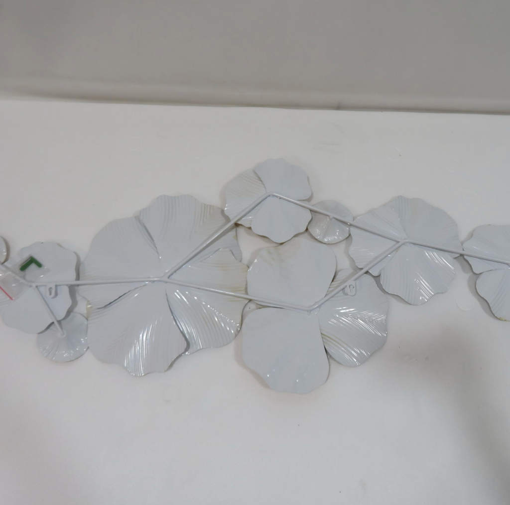 Metal Flower Wall Decor – Elegant Botanical Wall Art